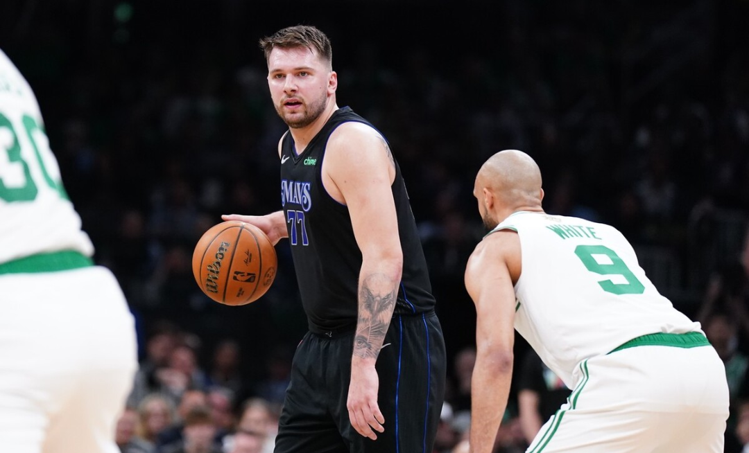 壹号娱乐-东契奇回归赛场，大胜首场状态亮眼，日本队观众沸腾！的简单介绍