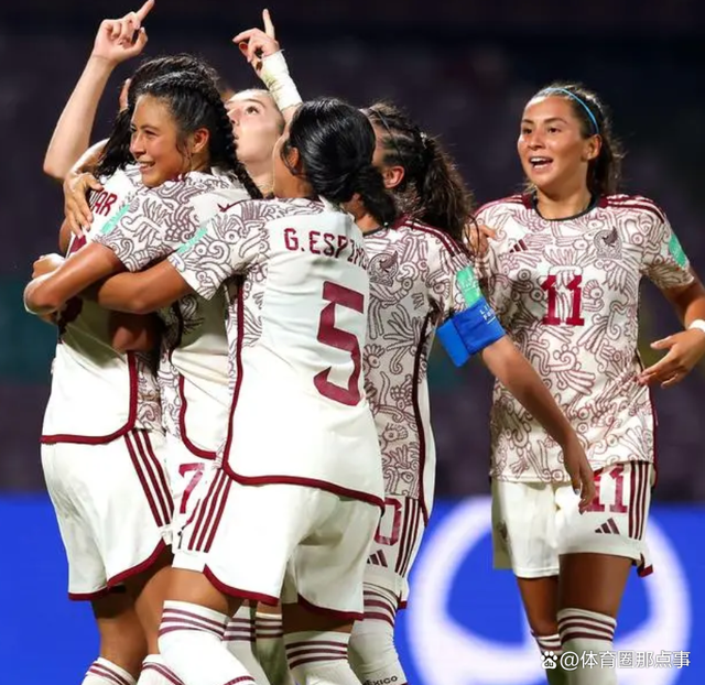 壹号娱乐- 西亚卡姆爆冷击败中国队,回归赛场引爆全场视频 